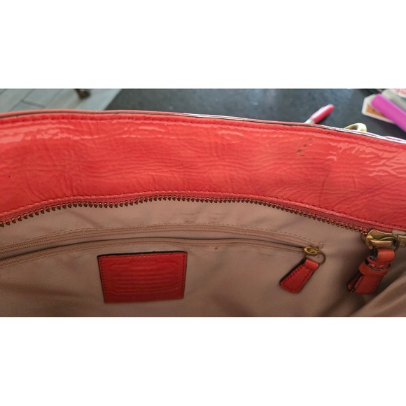 Coach Coral‎ Pink Patent Leather Shoulder Bag w/ Chain Strap - Picture 15 of 16
